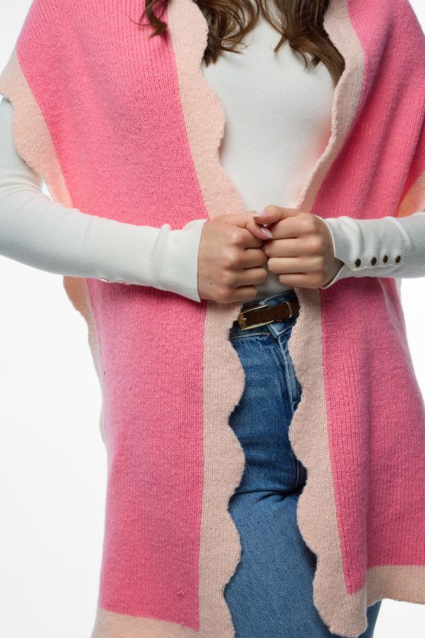 Scallop Trim Knit Scarf