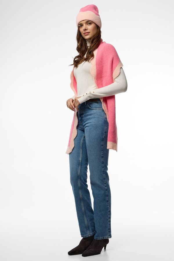 Scallop Trim Knit Scarf