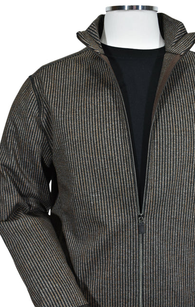 Experience luxury and sophistication with the Marcello Scott Bronze Cardigan.
