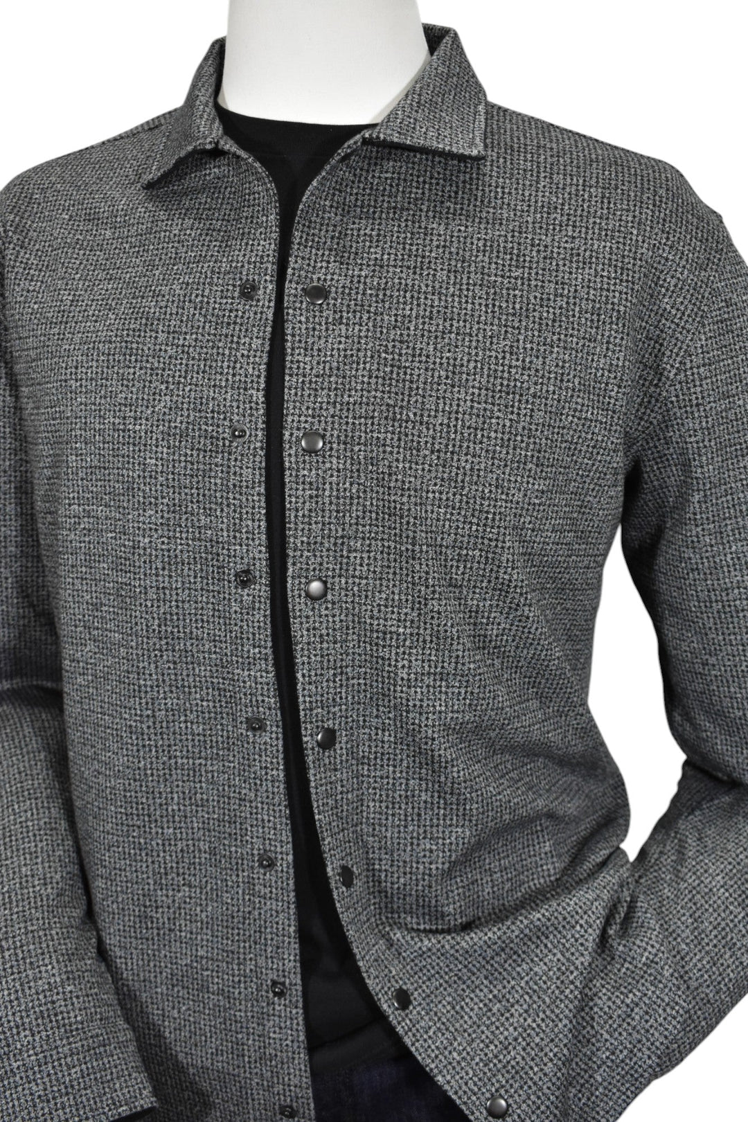 Unleash your inner fashionista with the Marcello Lombardo Snap Front Cardigan! 