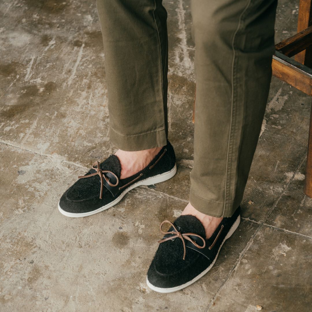 Men's Black Textured Suede Barca Yacht Loafer