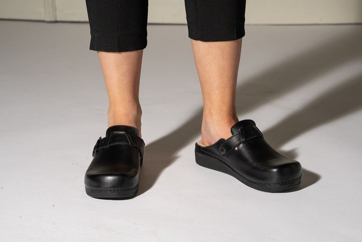 Nora I by LEON – Women’s Leather Clog- Removable Gel Insole &amp; Adjustable Buckle