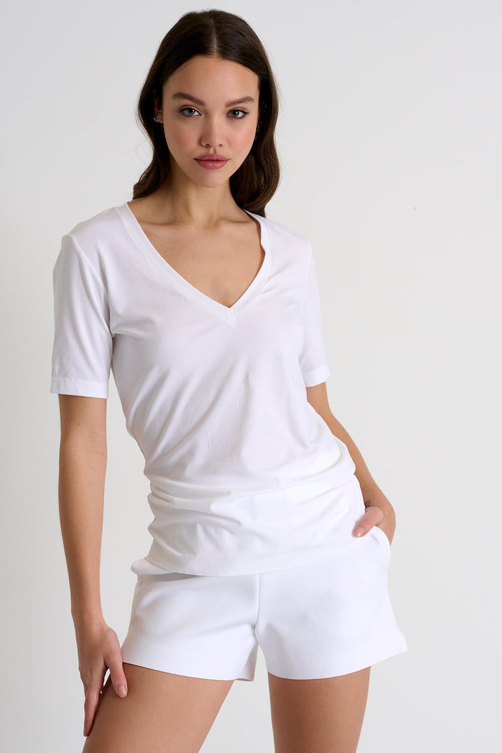 V-Neck Top - 52484-91-000 02 / 000 White / 90% TENCEL 10% ELASTANE