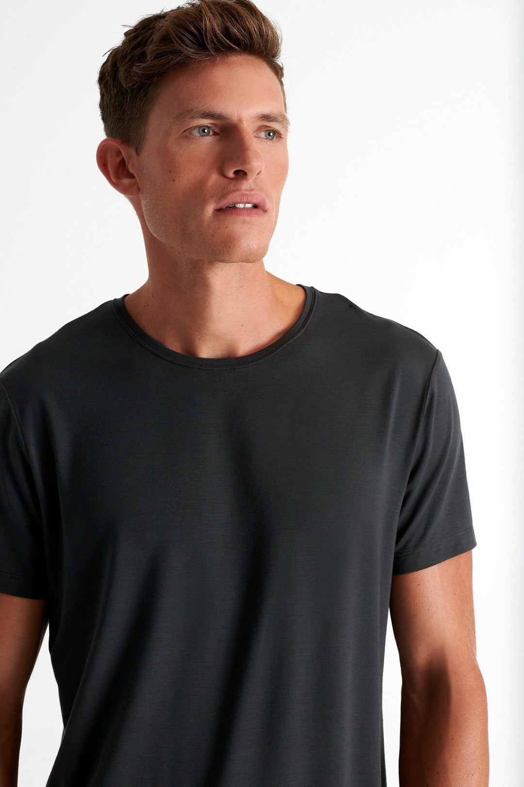 62294-81-170 - Soft Round Neck T-Shirt S / 170 Titanium