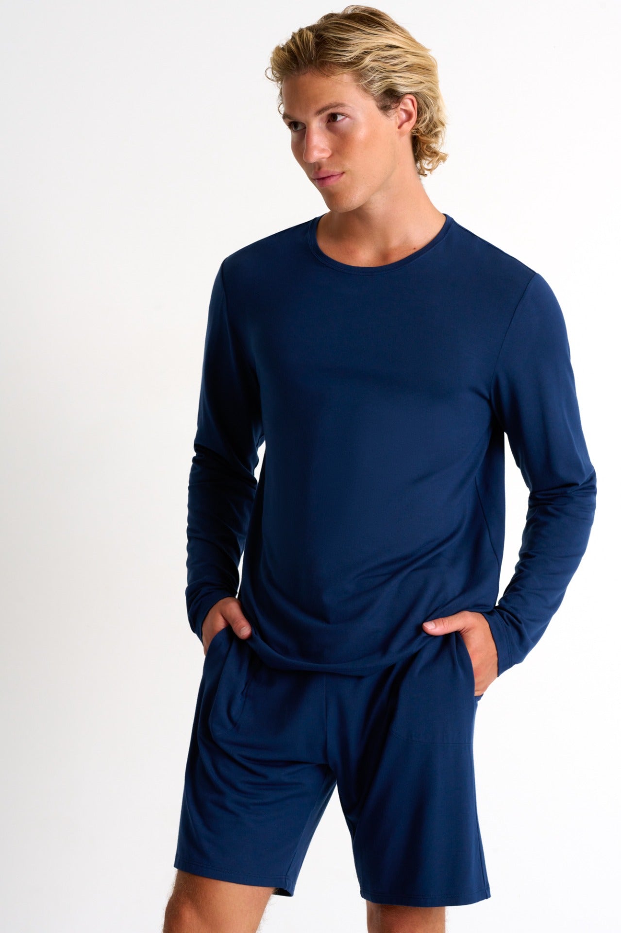 62294-82-500 - Soft Round Neck Long Sleeve Shirt S / 500 Navy