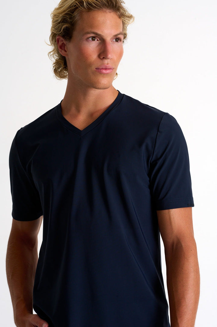62314-91-590 - High Performance V-Neck T-Shirt S / 590 Navy