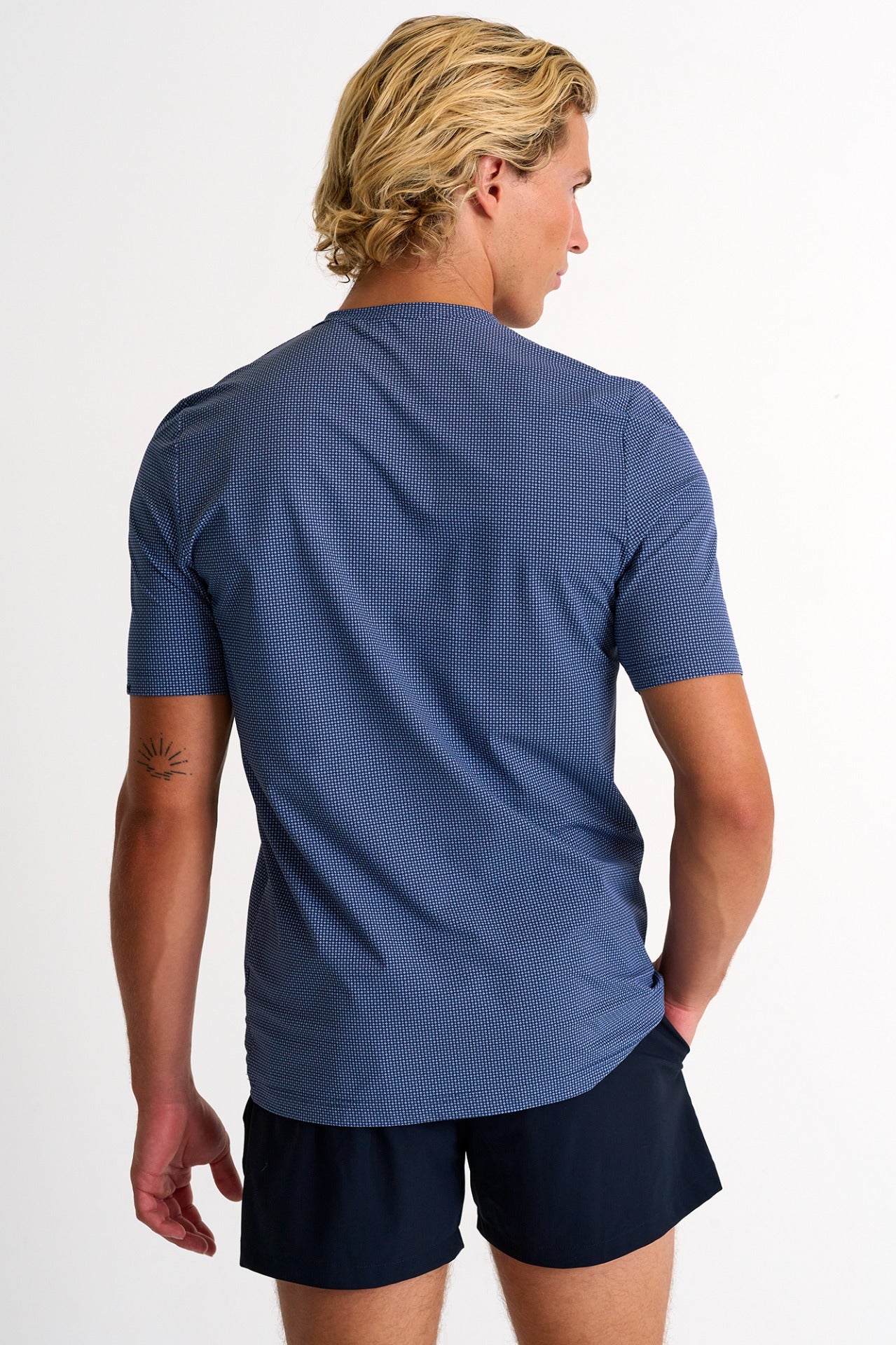 62314-91-951 - High Performance V-Neck T-Shirt S / 951 Navy Print