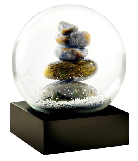 Cairn Snow Globe