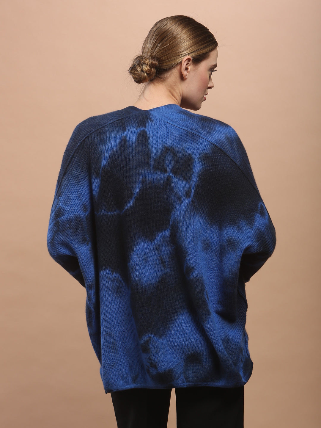 Hand Dye Oversized Cardigan in Mongolia Cashmere