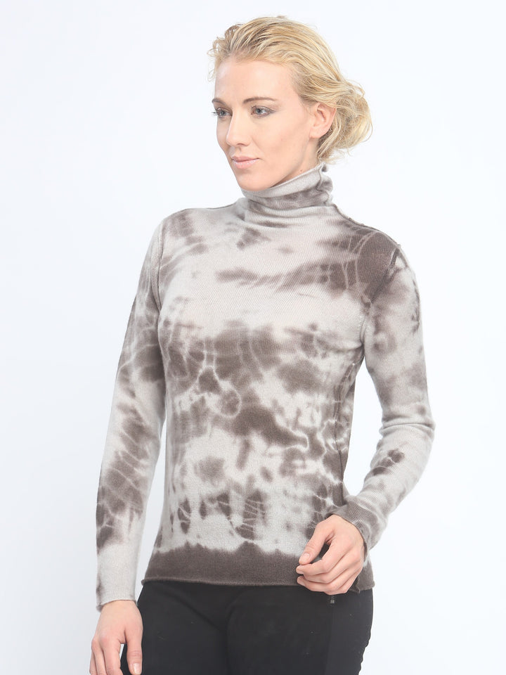 Hand Dye Turtleneck in Inner Mongolia Cashmere