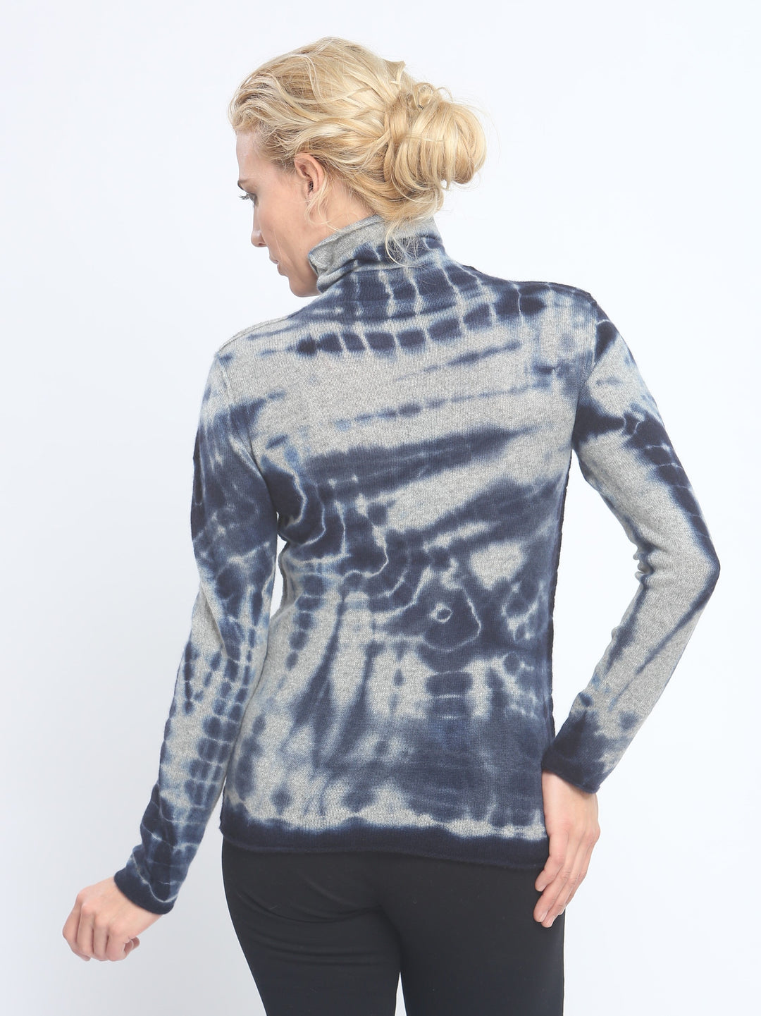 Hand Dye Turtleneck in Inner Mongolia Cashmere